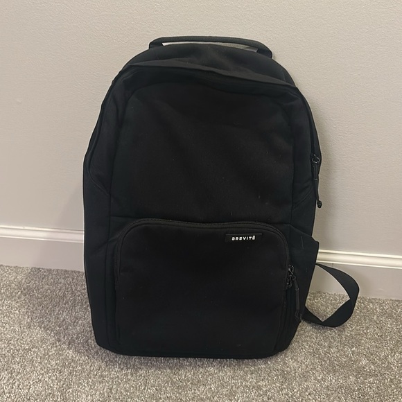 The Brevitē Backpack - Picture 2 of 5